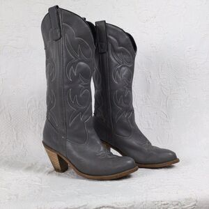 Vintage 70s Miss Capezio Grey Western Boots Filigree Embroidery Cowgirl Heels